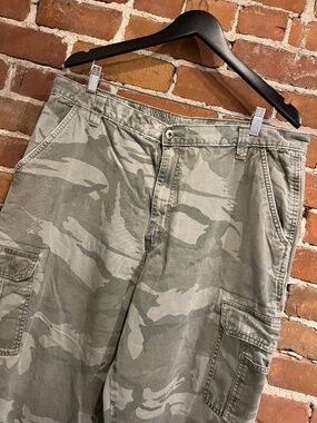 Vintage Wrangler Camo Cargo Pants